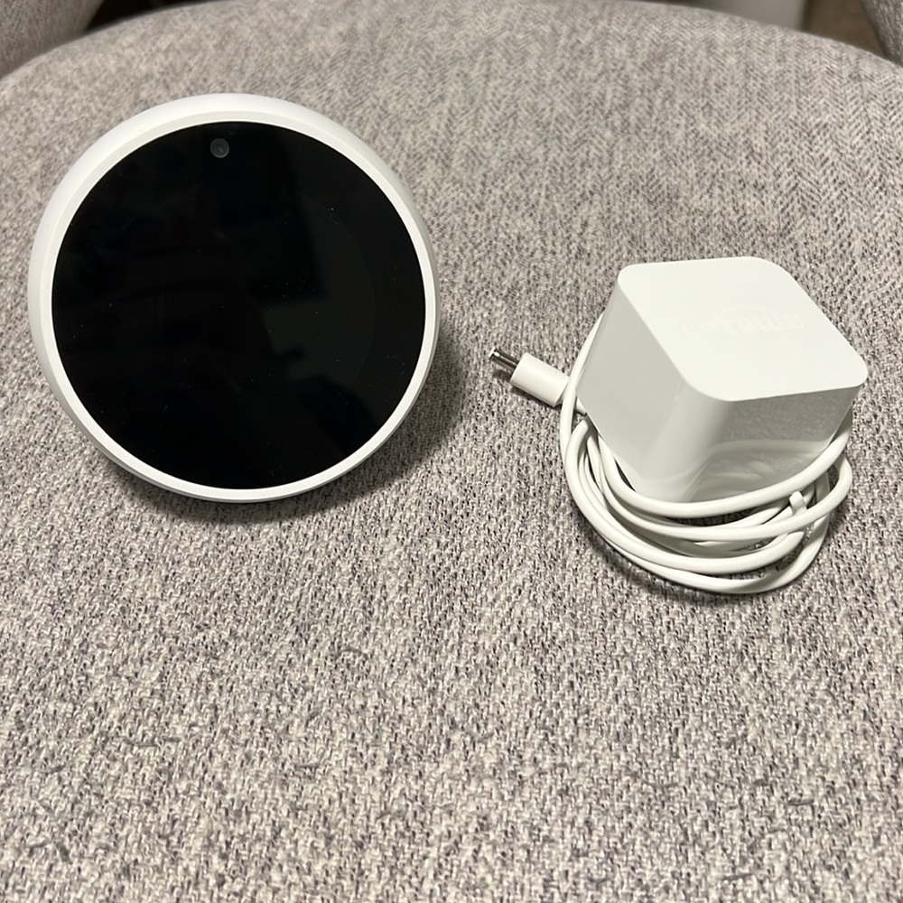 Amazon Alexa Echo Spot